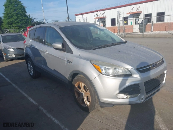 2014 Ford Escape SE with VIN 1FMCU0GX3EUE33604, listed as a IAAI auction lot 42080186 with 149,930 mi miles. Bid and sale history available at carsss.com. Image 1.