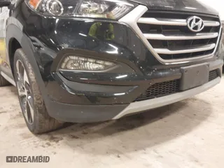2017 Hyundai Tucson Sport with VIN KM8J3CA24HU446388, listed as a IAAI auction lot 41734586 with 104,771 mi miles. Bid and sale history available at carsss.com. Image 6.