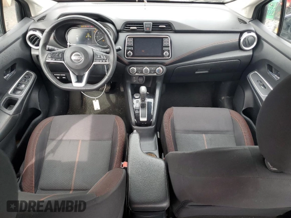 2021 Nissan Versa SR z VIN 3N1CN8FV7ML849554, wystawiony jako Copart lot #49705365 z przebiegiem 72 908 mil mil oraz Szkoda całkowita • Salvage title. Historia ofert i sprzedaży dostępna na DreamBid. Obrazek 8.