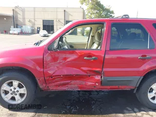 2006 Ford Escape XLT with VIN 1FMYU03106KB20126, listed as a IAAI auction lot 42565637 with 188,564 mi miles and . Bid and sale history available at DreamBid. Image 6.