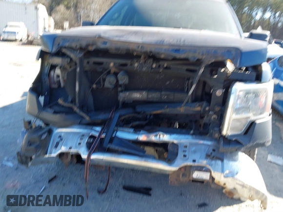 2014 Ford F-150 XL with VIN 1FTMF1CM3EKD71850, listed as a IAAI auction lot 41717723 with 276,867 mi miles. Bid and sale history available at carsss.com. Image 12.