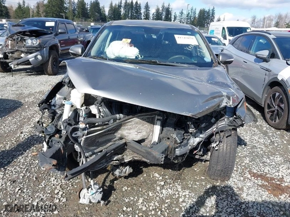 2018 Kia Sorento L with VIN 5XYPG4A33JG418543, listed as a IAAI auction lot 41745875 with 1 mi miles. Bid and sale history available at carsss.com. Image 11.