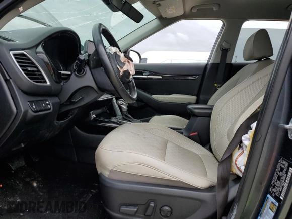 2021 Kia Seltos SX z VIN KNDETCA27M7203303, wystawiony jako Copart lot #48563105 z przebiegiem 51 176 mil mil oraz Nie do naprawy • Non repairable. Historia ofert i sprzedaży dostępna na DreamBid. Obrazek 7.