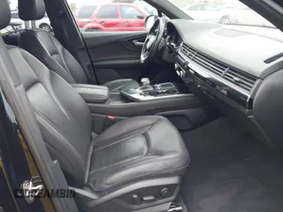 2017 Audi Q7 Premium Plus with VIN WA1LAAF71HD023838, listed as a IAAI auction lot 41924707 with 107,785 mi miles. Bid and sale history available at carsss.com. Image 5.