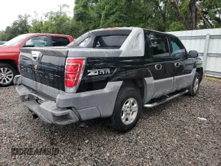 2002 Chevrolet Avalanche with VIN 3GNEC13T42G320758, listed as a Copart auction lot 58986625 with Not provided miles and Salvage title. Bid and sale history available at DreamBid. Image 3.