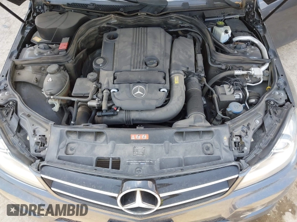 2015 Mercedes-Benz C 250 z VIN WDDGJ4HBXFG390555, wystawiony jako IAAI lot #42288436 z przebiegiem 93 665 mil mil oraz . Historia ofert i sprzedaży dostępna na DreamBid. Obrazek 10.