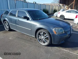 2007 Dodge Magnum with VIN 2D4FV47V77H894950, listed as a IAAI auction lot 41729869 with 189,070 mi miles and . Bid and sale history available at carsss.com. Image 1.
