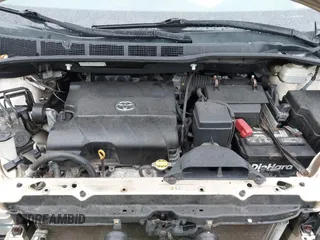 2011 Toyota Sienna LE AAS with VIN 5TDKK3DCXBS096325, listed as a IAAI auction lot 40997772 with 192,742 mi miles. Bid and sale history available at carsss.com. Image 10.