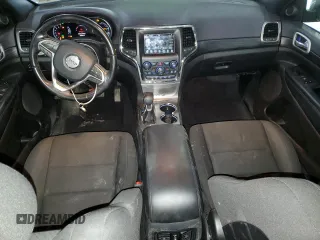 2020 Jeep Grand Cherokee Laredo E z VIN 1C4RJFAG2LC341518, wystawiony jako Copart lot #58236965 z przebiegiem 130 404 mil mil oraz Szkoda całkowita • Salvage title. Historia ofert i sprzedaży dostępna na DreamBid. Obrazek 8.
