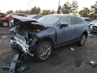 2022 Toyota Venza LE with VIN JTEAAAAH2NJ105518, listed as a Copart auction lot 37098713 with 6,184 mi miles. Bid and sale history available at carsss.com. Image 1.