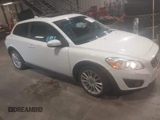 2011 Volvo C30 с VIN YV1672MK3B2225625, выставлен на аукционе IAAI как лот 42362504 с пробегом 75 845 миль миль и . История ставок и продаж доступна на DreamBid. Изображение 1.