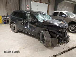 2020 Jeep Grand Cherokee Laredo E with VIN 1C4RJFAG7LC398698, listed as a Copart auction lot 83011484 with 0 mi miles and Salvage Title. Bid and sale history available at carsss.com. Image 4.