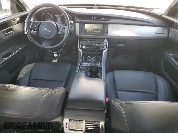 2018 Jaguar XF with VIN SAJBD4FN3JCY57700, listed as a Copart auction lot 42643035 with 67,909 mi miles and Salvage Title. Bid and sale history available at DreamBid. Image 8.