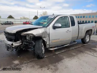 2007 Chevrolet Silverado 1500 LTZ with VIN 1GCEK19077Z643024, listed as a Copart auction lot 52526455 with 122,460 mi miles and Salvage Title. Bid and sale history available at carsss.com. Image 1.