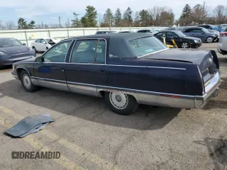 1996 Cadillac Fleetwood z VIN 1G6DW52P7TR700057, wystawiony jako Copart lot #49994225 z przebiegiem 115 819 mil mil oraz Czysty tytuł • Clean title. Historia ofert i sprzedaży dostępna na DreamBid. Obrazek 2.