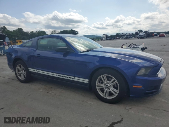2013 Ford Mustang V6 z VIN 1ZVBP8AM2D5244453, wystawiony jako Copart lot #61857985 z przebiegiem 147 452 mil mil oraz Szkoda całkowita • Salvage title. Historia ofert i sprzedaży dostępna na DreamBid. Obrazek 4.