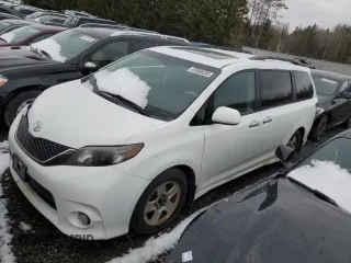 2014 Toyota Sienna SE with VIN 5TDXK3DC7ES515368, listed as a Copart auction lot 47858335 with 302,500 mi miles and Clean Title. Bid and sale history available at DreamBid. Image 1.