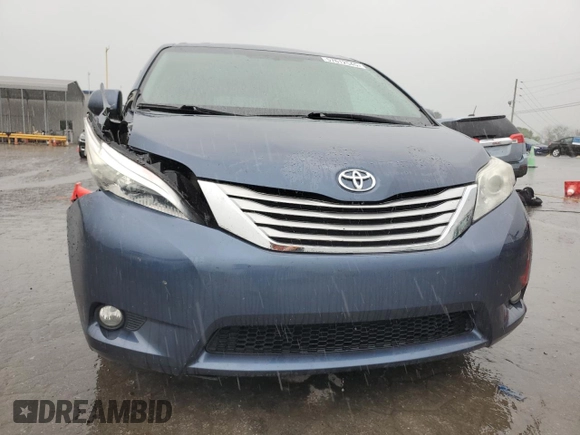 2017 Toyota Sienna XLE Auto Access Seat z VIN 5TDYZ3DC2HS836433, wystawiony jako Copart lot #57612545 z przebiegiem 263 759 mil mil oraz Szkody całkowita. Historia ofert i sprzedaży dostępna na DreamBid. Obrazek 5.
