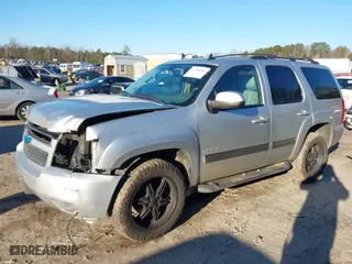 2013 Chevrolet Tahoe LT with VIN 1GNSKBE08DR243636, listed as a IAAI auction lot 41258084 with NaN miles. Bid and sale history available at carsss.com. Image 17.
