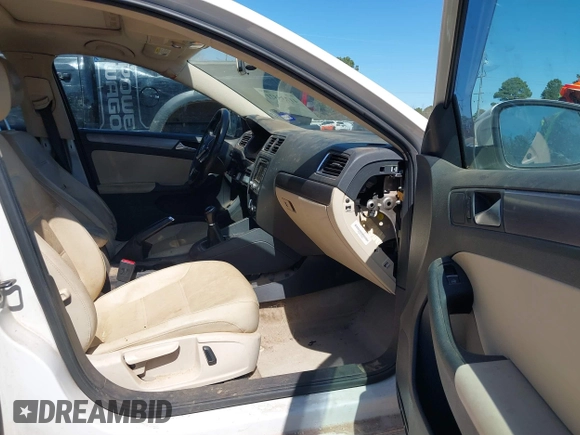 2013 Volkswagen Jetta TDI w/Premium with VIN 3VW3L7AJ4DM361445, listed as a IAAI auction lot 41735571 with 133,894 mi miles and . Bid and sale history available at DreamBid. Image 5.