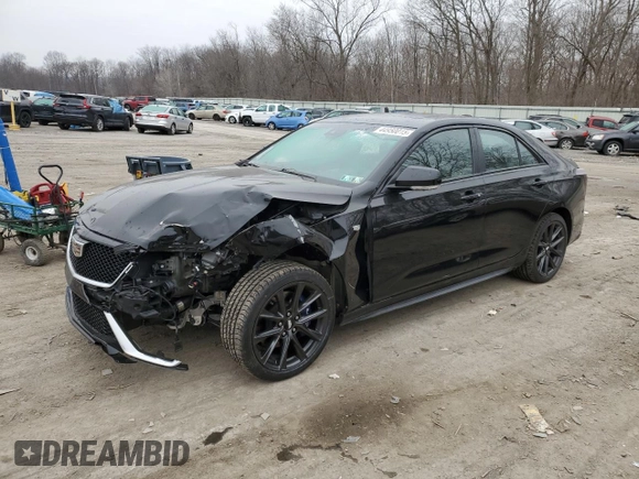 2024 Cadillac CT4 Sport z VIN 1G6DG5RK1R0111610, wystawiony jako Copart lot #44950015 z przebiegiem 10 733 mil mil oraz Czysty tytuł • Clean title. Historia ofert i sprzedaży dostępna na DreamBid. Obrazek 1.