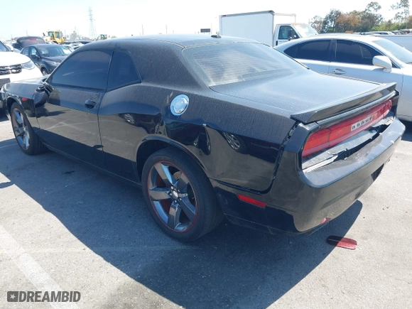 2013 Dodge Challenger SXT with VIN 2C3CDYAG9DH708717, listed as a IAAI auction lot 41990705 with 92,784 mi miles. Bid and sale history available at carsss.com. Image 3.