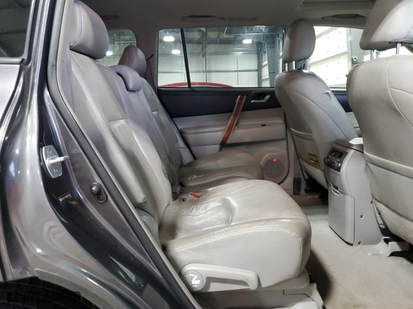 2008 Toyota Highlander Limited with VIN JTEES42A882090264, listed as a Copart auction lot 51514665 with 226,711 mi miles and Salvage Title. Bid and sale history available at carsss.com. Image 11.