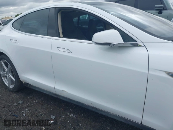 2013 Tesla Model S с VIN 5YJSA1CN0DFP31750, выставлен на аукционе IAAI как лот 41911343 с пробегом 209 664 миль миль и . История ставок и продаж доступна на DreamBid. Изображение 21.