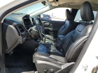 2019 Jeep Cherokee Latitude Plus with VIN 1C4PJLLX5KD392622, listed as a Copart auction lot 50386515 with 111,787 mi miles and Salvage Title. Bid and sale history available at carsss.com. Image 7.