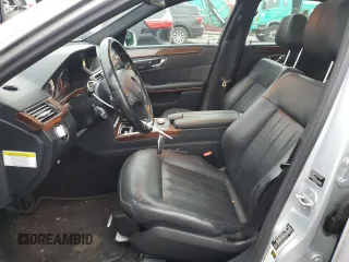 2010 Mercedes-Benz E 550 Luxury с VIN WDDHF7CBXAA045116, выставлен на аукционе Copart как лот 85845644 с пробегом 157 984 миль миль и Списание • Salvage title. История ставок и продаж доступна на DreamBid. Изображение 7.