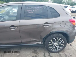 2018 Mitsubishi Outlander ES z VIN JA4AP3AU6JZ006542, wystawiony jako IAAI lot #42253505 z przebiegiem 109 722 mil mil oraz . Historia ofert i sprzedaży dostępna na DreamBid. Obrazek 6.