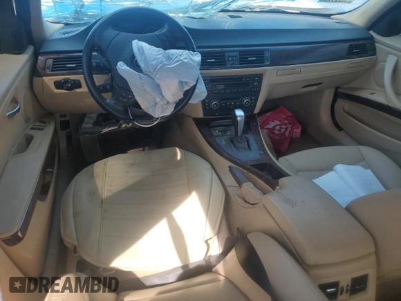 2008 BMW 3 Series 328xi with VIN WBAVC93558K043660, listed as a Copart auction lot 58417795 with Not provided miles and Salvage title. Bid and sale history available at DreamBid. Image 8.