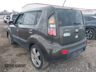 2010 Kia Soul + with VIN KNDJT2A23A7178534, listed as a IAAI auction lot 41380362 with 172,612 mi miles. Bid and sale history available at carsss.com. Image 3.