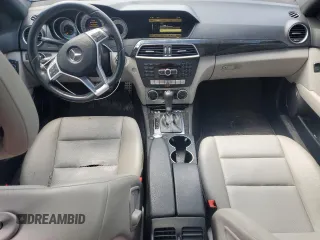 2012 Mercedes-Benz C 300 Sport with VIN WDDGF8BB8CA615829, listed as a Copart auction lot 53259485 with 152,712 mi miles and Clean Title. Bid and sale history available at DreamBid. Image 8.