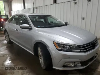2018 Volkswagen Passat SE with VIN 1VWBA7A35JC016506, listed as a Copart auction lot 61044895 with 95,168 mi miles and Salvage title. Bid and sale history available at DreamBid. Image 4.