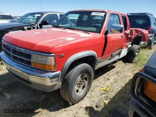 1996 Dodge Dakota with VIN 1B7GG23X1TS537628, listed as a Copart auction lot 67980544 with 239,132 mi miles and Salvage Title. Bid and sale history available at carsss.com. Image 1.