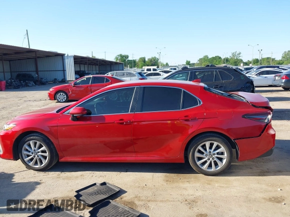 2024 Toyota Camry LE z VIN 4T1C11AK1RU207305, wystawiony jako IAAI lot #41973066 z przebiegiem 19 165 mil mil oraz . Historia ofert i sprzedaży dostępna na DreamBid. Obrazek 14.