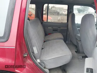 1994 Ford Explorer Eddie Bauer z VIN 1FMDU34XXRUE69130, wystawiony jako IAAI lot #41594121 z przebiegiem 146 118 mil mil oraz . Historia ofert i sprzedaży dostępna na DreamBid. Obrazek 8.