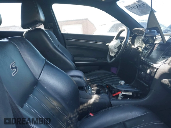 2019 Chrysler 300 with VIN 2C3CCABG5KH708249, listed as a IAAI auction lot 41833377 with 90,448 mi miles. Bid and sale history available at carsss.com. Image 5.