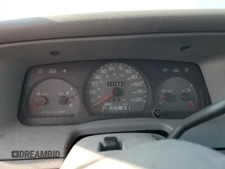 2000 Mercury Grand Marquis GS z VIN 2MEFM74W0YX715104, wystawiony jako Copart lot #54357855 z przebiegiem 111 231 mil mil oraz Szkoda całkowita • Salvage title. Historia ofert i sprzedaży dostępna na DreamBid. Obrazek 9.