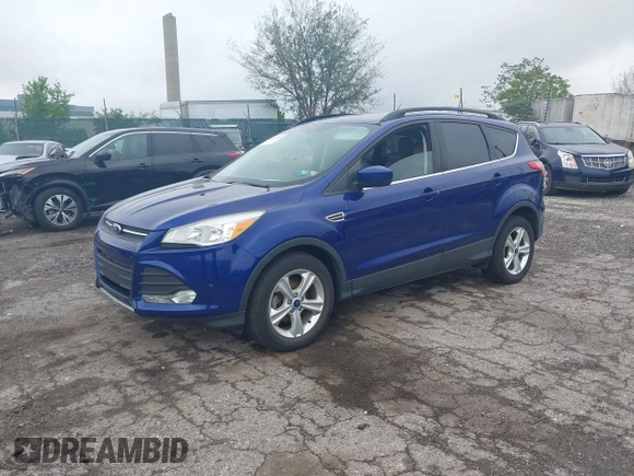 2015 Ford Escape SE with VIN 1FMCU0GX0FUB57156, listed as a IAAI auction lot 42201926 with Not Provided miles. Bid and sale history available at carsss.com. Image 2.