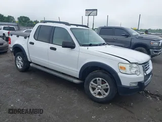 2007 Ford Explorer Sport Trac XLT z VIN 1FMEU31K17UA30215, wystawiony jako IAAI lot #42220931 z przebiegiem 151 424 mil mil oraz . Historia ofert i sprzedaży dostępna na DreamBid. Obrazek 1.