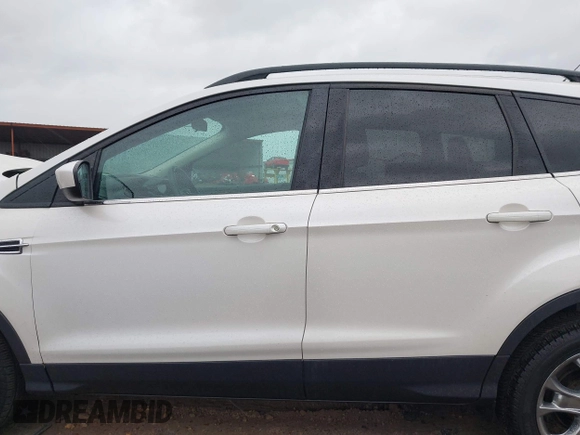 2014 Ford Escape SE with VIN 1FMCU0GX6EUD43105, listed as a IAAI auction lot 41728686 with 95,729 mi miles. Bid and sale history available at carsss.com. Image 15.
