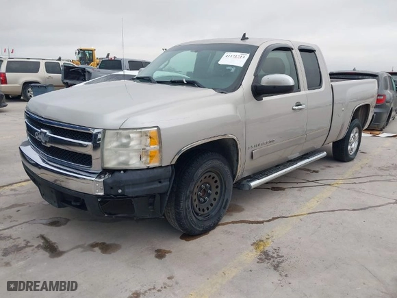 2008 Chevrolet Silverado 1500 Work Truck with VIN 1GCEC19C68Z287545, listed as a IAAI auction lot 41171713 with 173,482 mi miles. Bid and sale history available at carsss.com. Image 2.