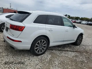 2017 Audi Q7 Premium Plus z VIN WA1LHAF71HD038447, wystawiony jako Copart lot #46440665 z przebiegiem 97 872 mil mil oraz Szkoda całkowita • Salvage title. Historia ofert i sprzedaży dostępna na DreamBid. Obrazek 3.