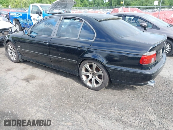 1997 BMW 5 Series 540i z VIN WBADE5324VBV92704, wystawiony jako IAAI lot #42305703 z przebiegiem 202 371 mil mil oraz . Historia ofert i sprzedaży dostępna na DreamBid. Obrazek 3.
