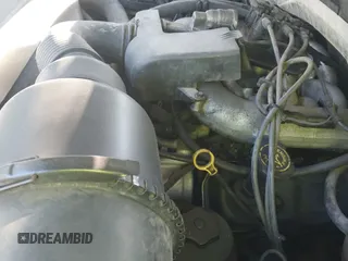 2000 Ford F-150 XL с VIN 1FTZX1725YNA69636, выставлен на аукционе IAAI как лот 43067706 с пробегом Не указан миль и . История ставок и продаж доступна на DreamBid. Изображение 19.