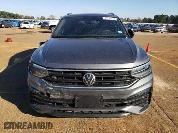 2024 Volkswagen Tiguan SE R-Line Black z VIN 3VVCB7AX2RM075323, wystawiony jako Copart lot #81290414 z przebiegiem 15 867 mil mil oraz Szkoda całkowita • Salvage title. Historia ofert i sprzedaży dostępna na DreamBid. Obrazek 5.