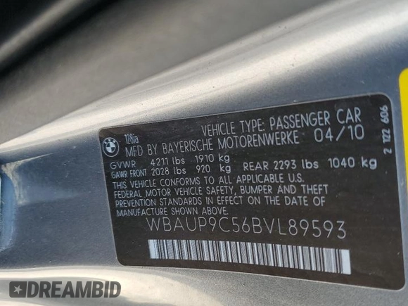 2011 BMW 1 Series 128i z VIN WBAUP9C56BVL89593, wystawiony jako Copart lot #57332945 z przebiegiem 177 265 mil mil oraz Szkody całkowita. Historia ofert i sprzedaży dostępna na DreamBid. Obrazek 12.