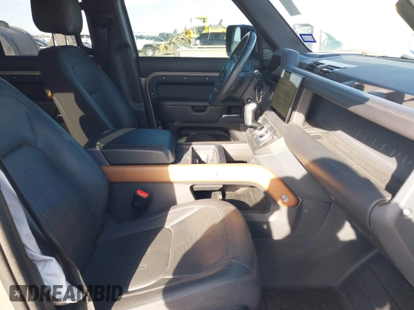 2023 Land Rover Defender X с VIN SALEX7EU1P2148879, выставлен на аукционе IAAI как лот 41770581 с пробегом 32 831 миль миль и . История ставок и продаж доступна на DreamBid. Изображение 5.